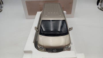 Norev 1:18 - Modelauto - Volkswagen Multivan 2003 -, Nieuw
