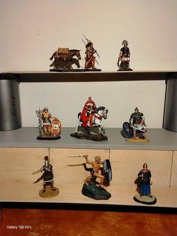 Militaire miniatuur beeldjes - 8 Figuras militares romanas a