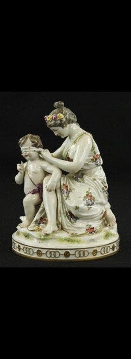 Volkstedt - Liard - sculptuur, Venus blindfolding Cupid - 20, Antiek en Kunst