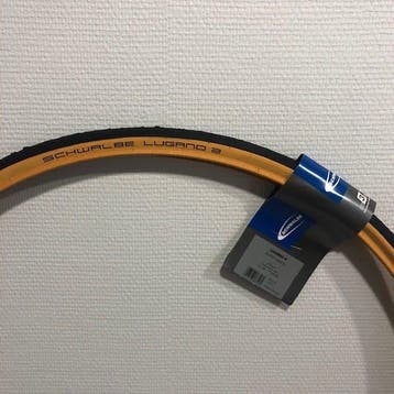 Schwalbe Lugano Zwart met beige zijwand (25-622), Fietsen en Brommers, Verzenden, Nieuw
