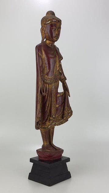 Standing Buddha – Mandalay Style - Beeld - Myanmar/Birma