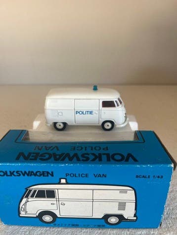 Tomica Handy 1:43 - Modelauto (2) - Volkswagen T1 Police Van