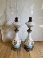 A.J. Milne - Lampe de table (2) - Laiton doré, Opaline,