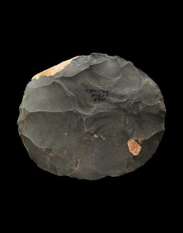 Paleolithisch - Groot nucleus in vuursteen - schraapwerktuig