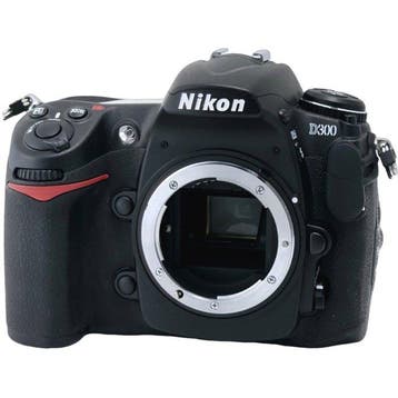 Nikon D300 + AF-S DX 18-70mm F3.5-4.5G IF-ED Appareil photo, TV, Hi-fi & Vidéo