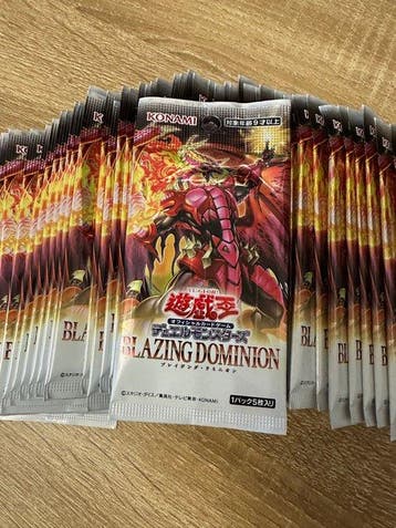 Konami - 35 Booster pack - Yu-Gi-Oh! - BLAZING DOMINION, Hobby en Vrije tijd, Nieuw