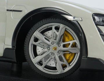 Minichamps 1:18 - Model sportwagen - Porsche Taycan CUV