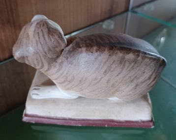 Verbilki - Figuur - Gatto su cuscino - Porselein