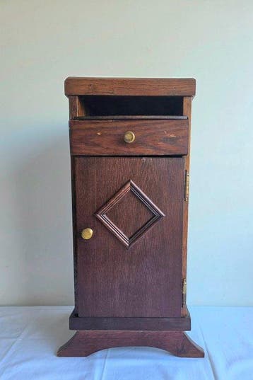 Amsterdamse School - Hoog dressoir - Hout