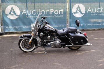 Veiling: Motor Harley-Davidson ROAD KING Benzine 2016