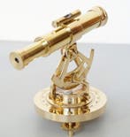 Theodolite - entièrement massif en laiton avec boussole -, Antiquités & Art