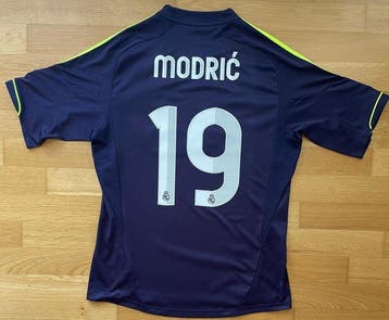 Real Madrid - Spaanse voetbal competitie - Luka Modric -, Nieuw