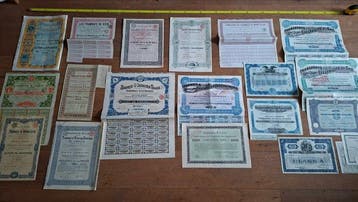 Document - 19 Historic Trams & Tramways, shares and bonds,