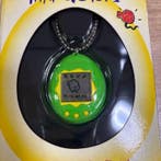 Bandai - Tamagotchi - First Generation Virtual Pet, Boxed -