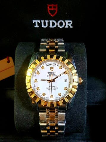 Tudor - Classic Geneva Date+Day - 40mm - Sans prix de
