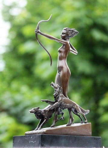 Statue, diana hunting with two dogs - 32 cm - bronze et