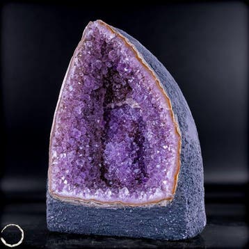 Natuurlijke amethistdruse – indrukwekkend natuurkunstwerk