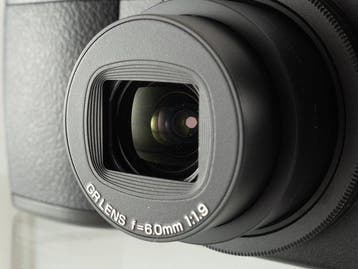 Ricoh GR III Shot:2248 Appareil photo compact numérique