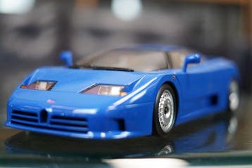 KK-Scale 1:12 - Modelauto - Bugatti EB110