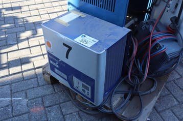 Veiling: Acculader TriCom Futur 48V, Auto-onderdelen, Accu's en Toebehoren, Ophalen, Nieuw