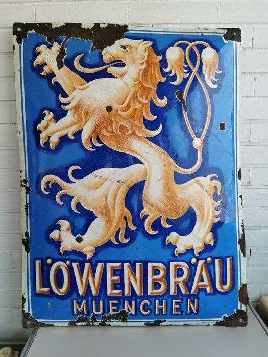 Emaille bord - Lowenbrau porseleinen emailbord uit de jaren, Antiquités & Art, Antiquités | Assiettes décoratives & Carrelages