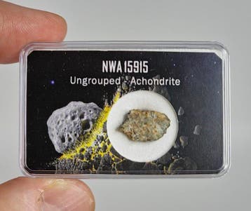 De mysterieuze niet-ingedeelde achondriet NWA 15915. Rare, Collections