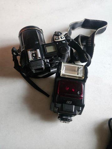 Nikon COOLPIX 5700 + Speedlite SB-22 Digitale camera