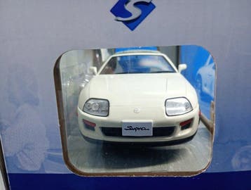 Solido 1:18 - Voiture de sport miniature - Toyota Supra MK4