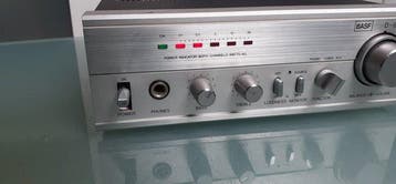 BASF - D-6615 HiFi Solid state geïntegreerde versterker, Nieuw