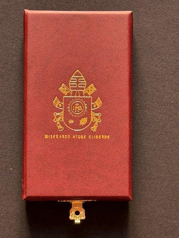 Paus Franciscus - Rozenkrans bij de Audientie - Gezegend en