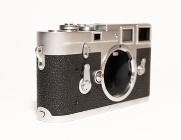 Leica M3 DS (1956) Meetzoeker camera