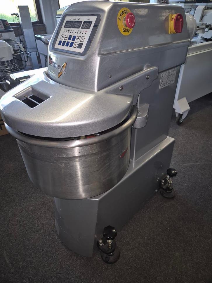 Bakkerij deegkneders spiralmixers  VEILING, Articles professionnels, Horeca | Autre