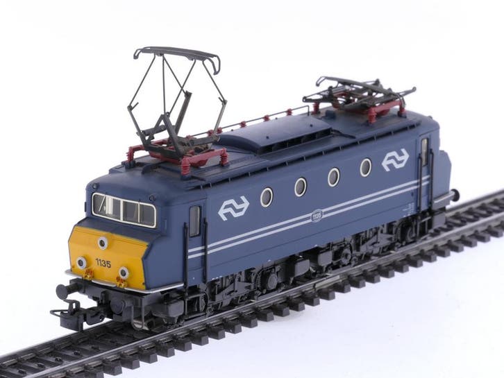 Schaal H0 Märklin 3327.1 elektrische locomotief 1100 seri.., Hobby en Vrije tijd, Modeltreinen | H0, Wisselstroom, Locomotief