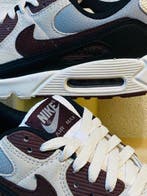Nike - AM90 Grey Phantom Burgundy P40 - Sneakers - Maat: EU, Nieuw