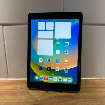 Apple iPad (5th Generation) 128GB Wifi - Mobiele telefoon, Nieuw