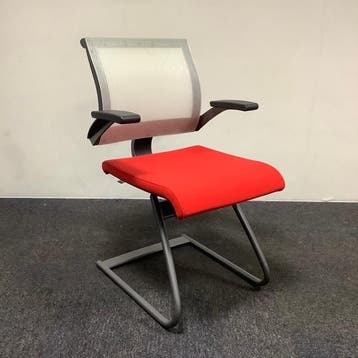 Ahrend 240 Vergaderstoel met kunststof rug, antraciet - rood, Maison & Meubles, Chaises