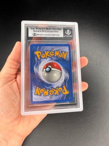 Pokémon - 1 Graded card - Golem 148 Foil - Beckett 8.5 -
