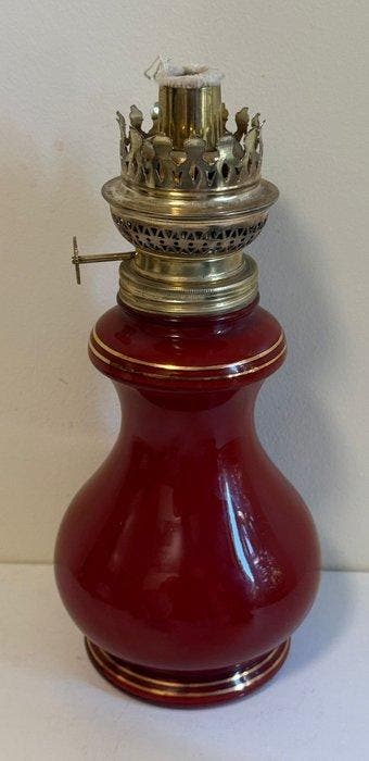 Lamp - Gekleurd glas en messing - Olie / kerosine tafellamp