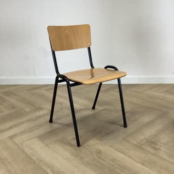 kantinestoel / stapelstoel zithoogte 46 cm, beuken - zwart, Huis en Inrichting, Stoelen, Gebruikt, Zwart, Hout, Eén