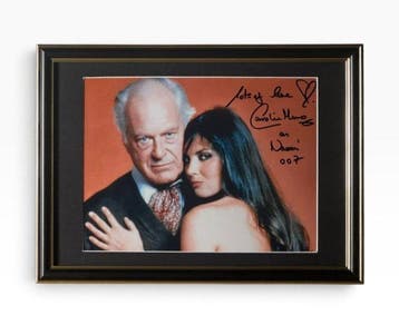 James Bond 007: The Spy Who Loved Me - Caroline Munro Singed, Verzamelen, Nieuw