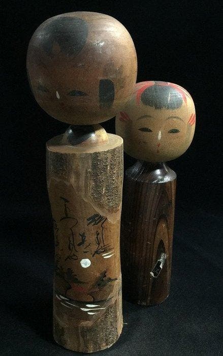 Set van 2 / Japanse vintage houten Kokeshi-pop (H:23-29cm) -, Antiek en Kunst, Curiosa en Brocante