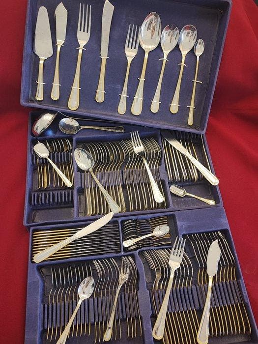 inox italia - Bestekset voor 12 personen (132) - Staal,, Antiquités & Art, Antiquités | Meubles | Tables