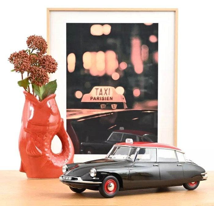 Norev 1:12 - Modelauto - Citroën DS 19 (1959) Taxi Parisien, Hobby en Vrije tijd, Modelauto's | 1:5 tot 1:12