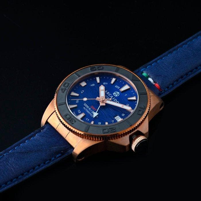 ARCAIDO - PRIMO GMT BRONZE - Homme - 2026, Handtassen en Accessoires, Horloges | Heren