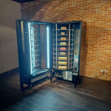 Refurbished eierautomaat | Verkoopautomaat, Elektronische apparatuur, Overige elektronische apparatuur, Verzenden, Zo goed als nieuw