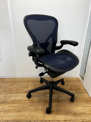 Refurbished Herman Miller Aeron Blauw, Inclusief PostureFit, Zo goed als nieuw, Bureaustoel, Ergonomisch, Verzenden
