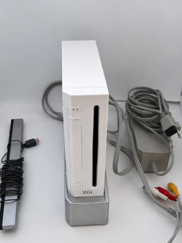 Wii Spelcomputer Wit 2e Model RVL-101 versie met alle Kabels, Verzenden, Gebruikt