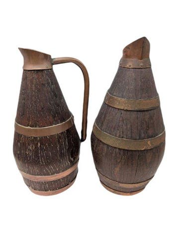 Kruik - Eik - Twee kruiken voor cider/wijn, gemaakt van hout