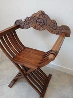 Stoel - Walnoot - Savonarola