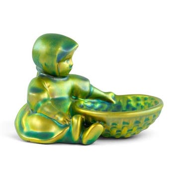 Zsolnay Pécs - sculptuur, Child with Basket Pin Tray - 7 cm